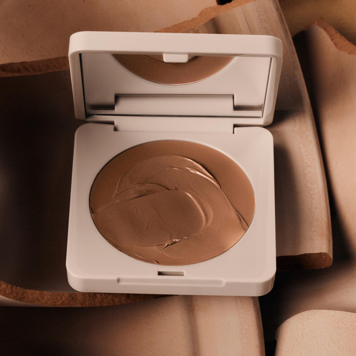 bronzer-butter-balm-clay-r0 Bronzer_Clayy-3.jpg