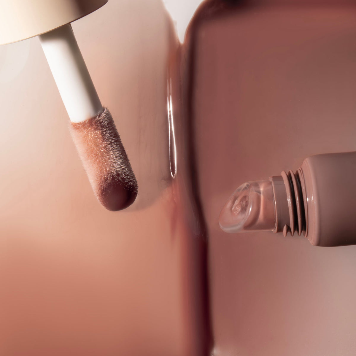 dream-lip-oil-warm-beige-s2 PDP_DLO-WarmBeige-3.jpg